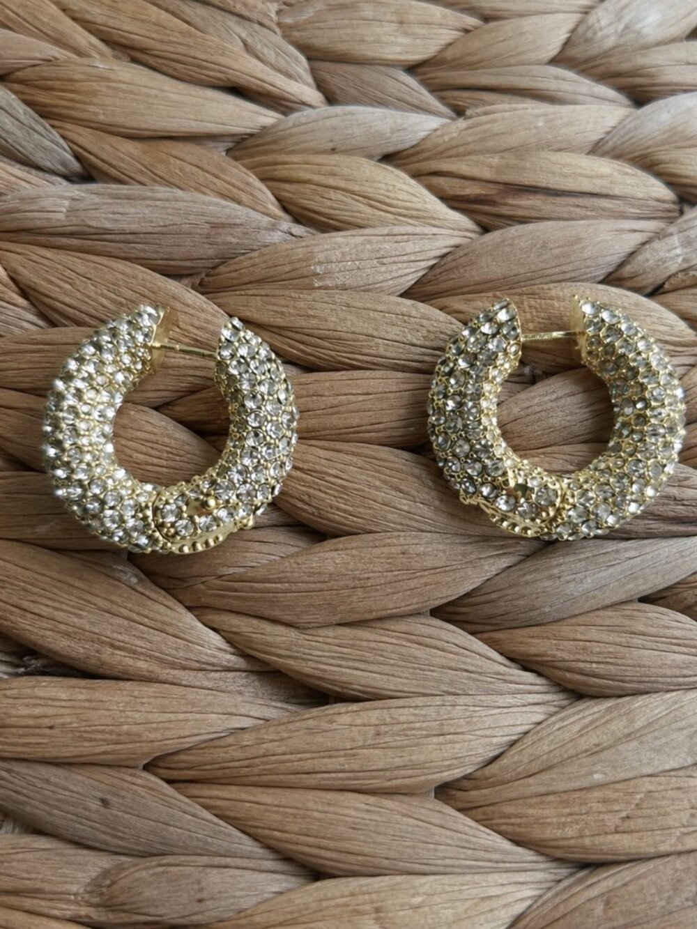 Kendra Scott Mikki Pave Hoop EARRINGS Gold White Crystal Sparkly Glamour